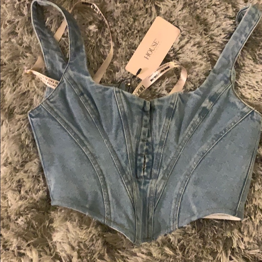 Brand new house of CB Sibelle top